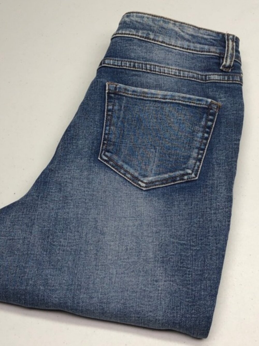 TRIBAL HIGH-RISE GIRLFRIEND STYLE JEANS 6/28x29 ⭐️